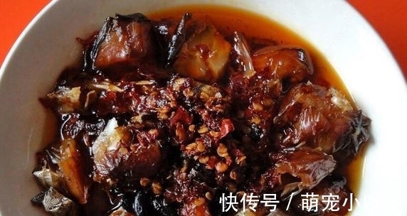 蒸腊鱼，直接蒸还是先煎一下？都不对，步骤弄错了，难怪又咸又硬