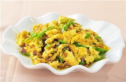 鸡蛋和它是绝配,隔三差五做一盘,小肚子不见了,S腰露出来