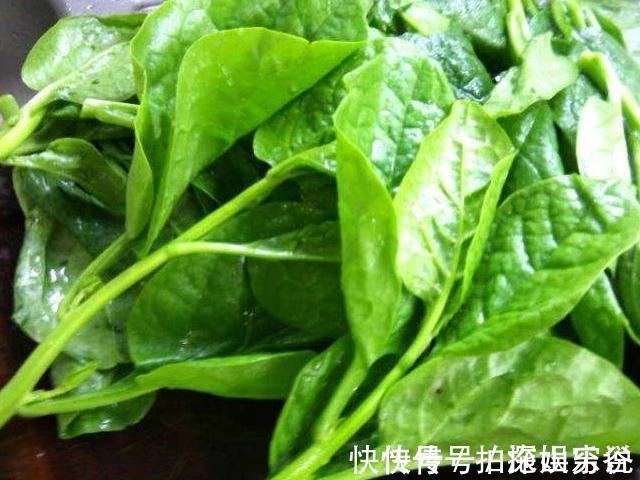 怀孕|女人怀孕后,4物餐桌上尽量别吃,可能对胎儿的发育不好