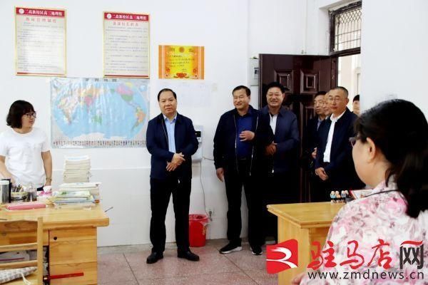 教师|情系园丁暖人心 鼓舞士气备高考 上蔡县教育局领导高考前夕走访慰问高三教师