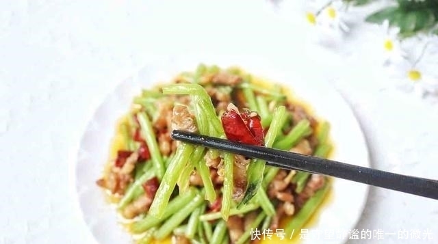 營養師|夏天少吃土豆南瓜，多吃這菜，3元錢1斤便宜又鮮美，常吃睡得香