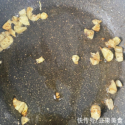 洋葱|想要滋补养颜补气血，一定要喝一碗牛肉杏鲍菇