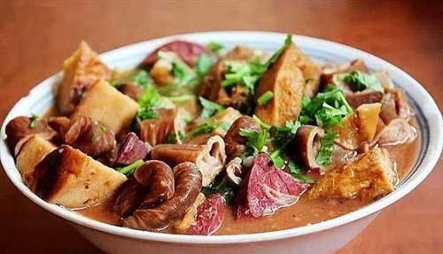 得了痛风就不能喝酒?其实痛风最应该远离4类食物,不妨了解一下