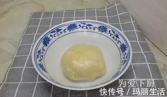 自制|自制麻花的做法，大厨教你详细步骤，香酥又掉渣，出锅孩子抢着吃
