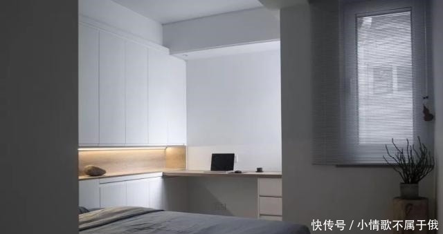 实用|快扔掉床头柜,老土又占地,现在年轻人卧室都这样装,美观更实用!