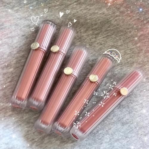 白+粉|这些唇釉开挂了吧!年度爱用平价唇釉分享!女生的快乐源泉!