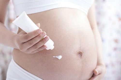 妈妈|四胞胎妈妈身材“太好”走红网络，她掀起衣服后，网友都捂住了嘴