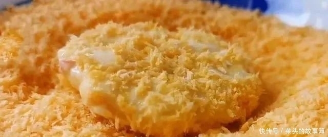 面包糠|苹果加2个鸡蛋这样做太香了,不油炸,一次做10个,出锅就光盘