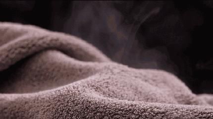 浸泡|毛巾用得又脏又滑,简单一个清洗窍门,毛巾跟新买的一样洁净如新