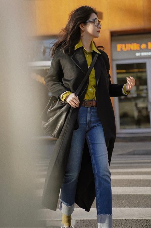 真服了三木！立春发布新穿搭美成风景，优雅又简单，照着穿就行