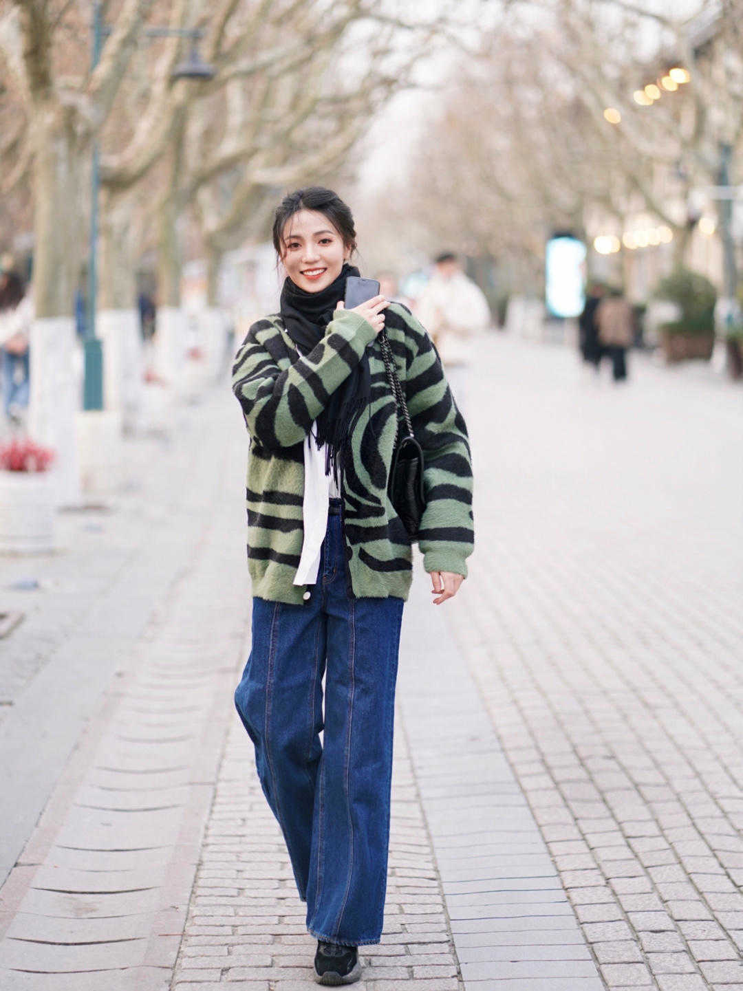 梨形身材 “阔腿裤”很适合梨形身材的女生,搭毛衣和外套温暖优雅,超好看