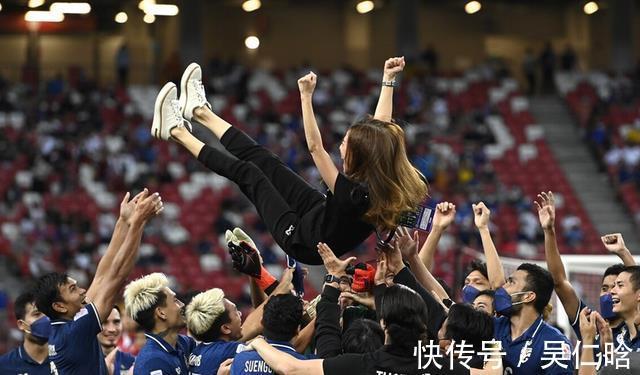 東南亞|從2-0到2-2！連續(xù)贏6隊！世界第115加冕六冠王，國足勁敵衛(wèi)冕失敗