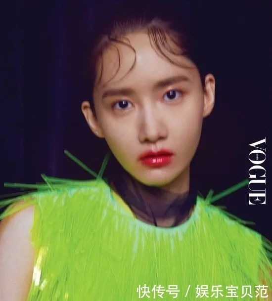 双眼皮、一字眉已经过时了,现在的美女标准是这样……