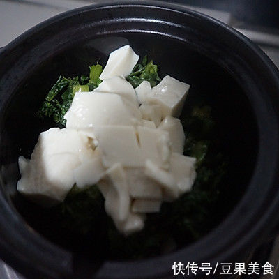 #一学就会快手菜# 莴笋叶豆腐煲