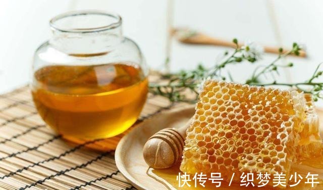 美白淡斑|脸上有色斑,巧用胡萝卜加它敷脸,15天恢复白净,妹子们别错过了!