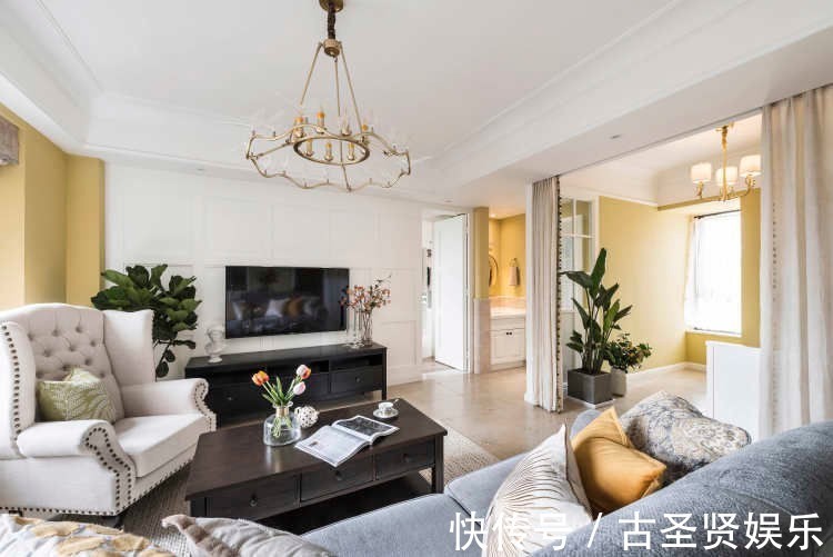 客厅|“独居老人”的蜗居，舒适不失趣味，专门设计的墙漆更是独一无二