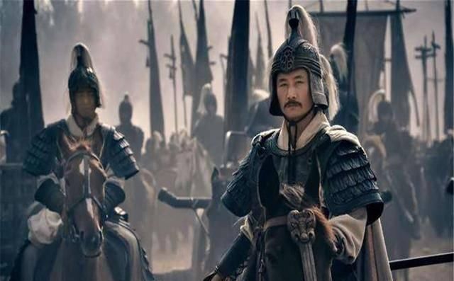 害怕|关羽傲视东吴群雄,为何唯独害怕甘宁?五千兵对八百却畏缩不前