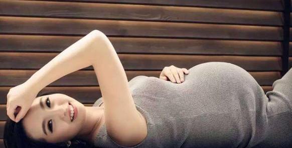 宝妈|90后宝妈朋友圈晒“孕装照”,忘记屏蔽亲戚,引来全家人怒斥