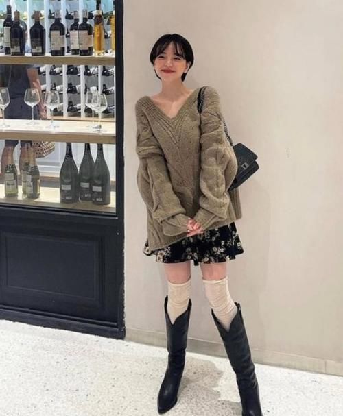 早春怎么兼顾优雅与时尚？这4个“配色”妙招值得收藏，超洋气