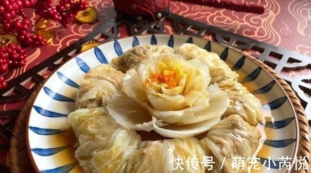 年夜饭|年夜饭菜单出炉,一家人10个热菜4个凉菜,个个是硬菜,喜庆吉祥