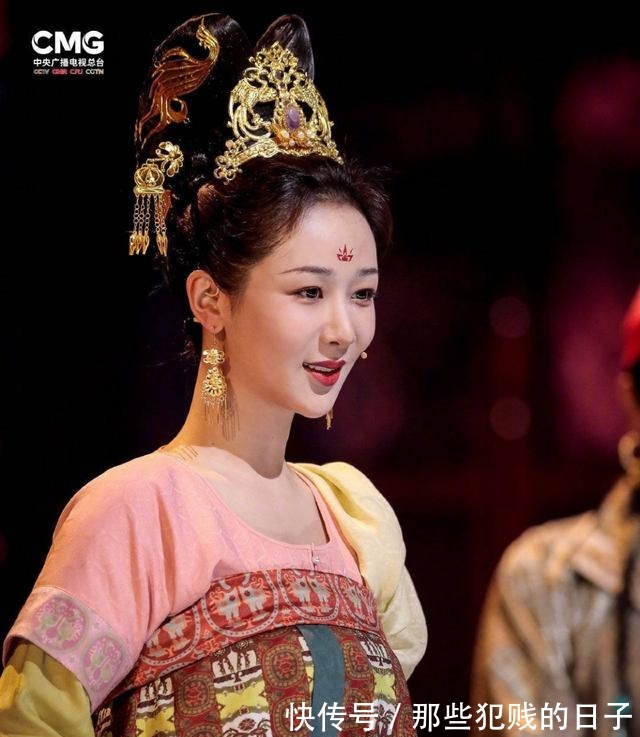 唐宫夜宴@《唐宫夜宴》火了盛唐风,一起看看盛唐之下的珠宝首饰又如何!