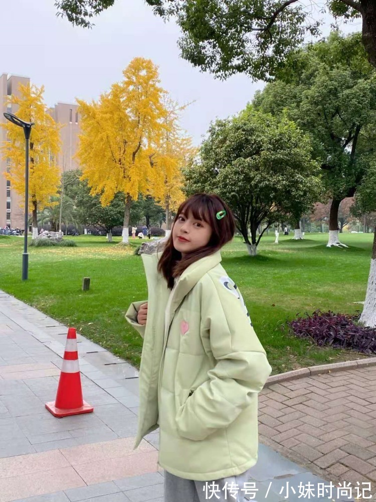 冬天 冬天的羽绒服,如何搭配颜色是真的一门学问,试试这些技巧!