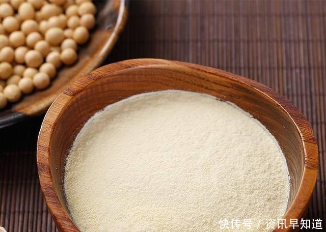 鲫鱼最爱吃的饵料不在渔具店，而在菜市场，这三样东西混合就可以