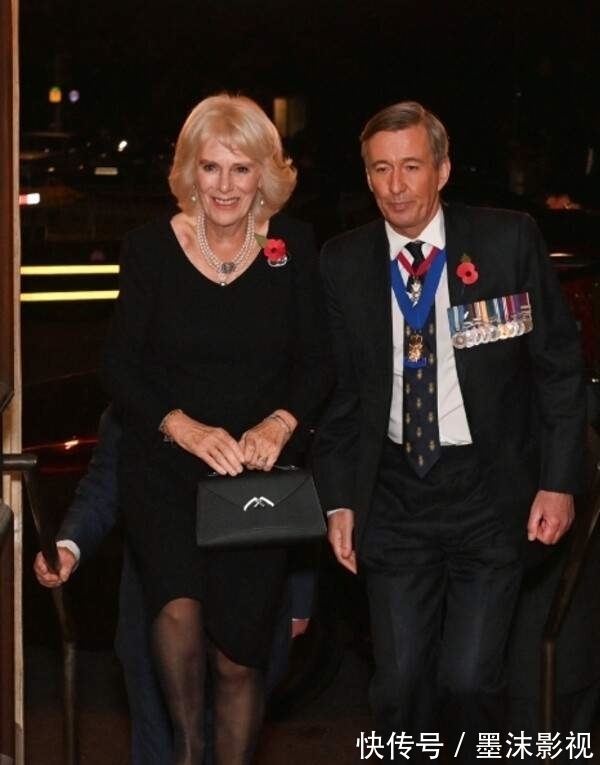 吊坠 英王室妯娌再度同台比美!卡米拉华贵、高雅,索菲优雅、迷人