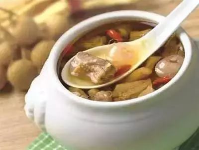 猪脚|女人吃什么补血最快,皮肤嫩,衰老慢?就是它