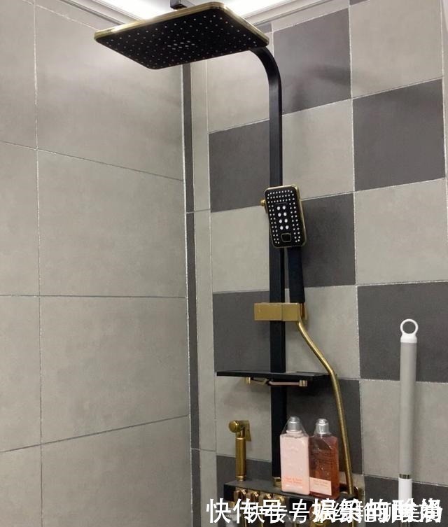 乳胶漆|看她家装修,比样板房还漂亮,电视墙特别实用,值得做参考!晒晒!