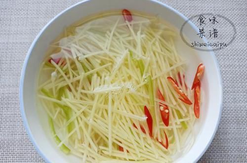 炒土豆丝，很多人做错这一步，后放醋还是先放醋？顺序不对特难吃