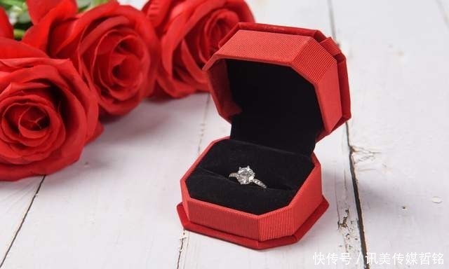 小伙伴|买婚戒时，知道这些钻石小秘密，能帮你省下上万块钱