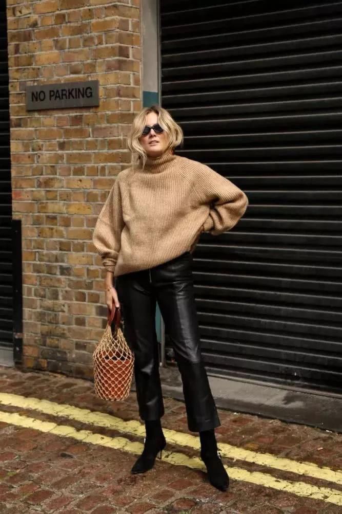  纸袋裤|别老穿阔腿裤了，今年秋冬这4条裤子最流行！