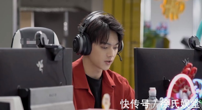 《你微笑時(shí)很美》開(kāi)播,許凱打團(tuán)喊“321”,電競(jìng)粉都不樂(lè)意了