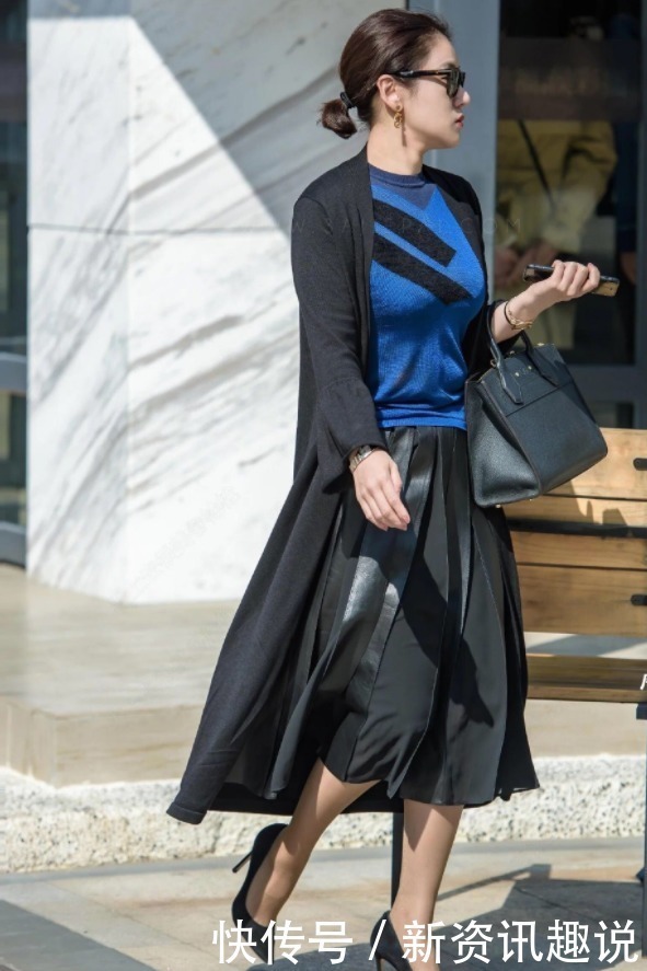 高跟鞋 贵妇为了展现高贵优雅的气质,大热天的穿皮裙子,太拼了吧