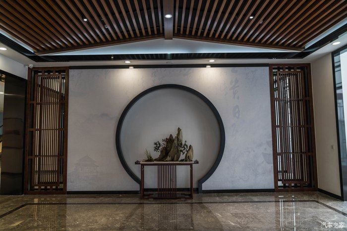  显得修长|扬眉吐气，帅气、动感、强悍的H9载我去看博物馆文化