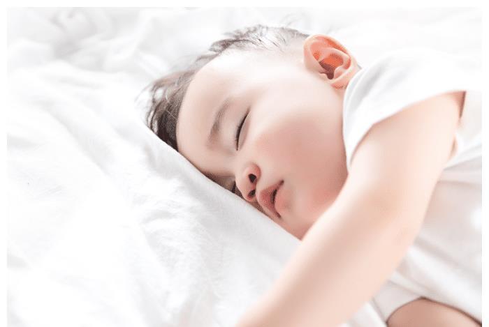 头部|我家宝宝后脑勺比较凸,月嫂一直让两边侧睡,有道理吗?靠谱吗