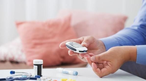 糖尿病人，怎么做能不吃药就控好血糖？医生：符合这个条件就可以