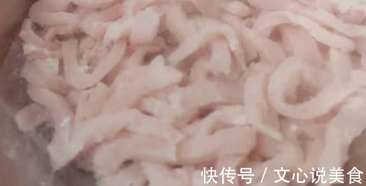 榨菜炒肉丝的经典做法，色香味俱全，这就是干饭人的下饭菜！