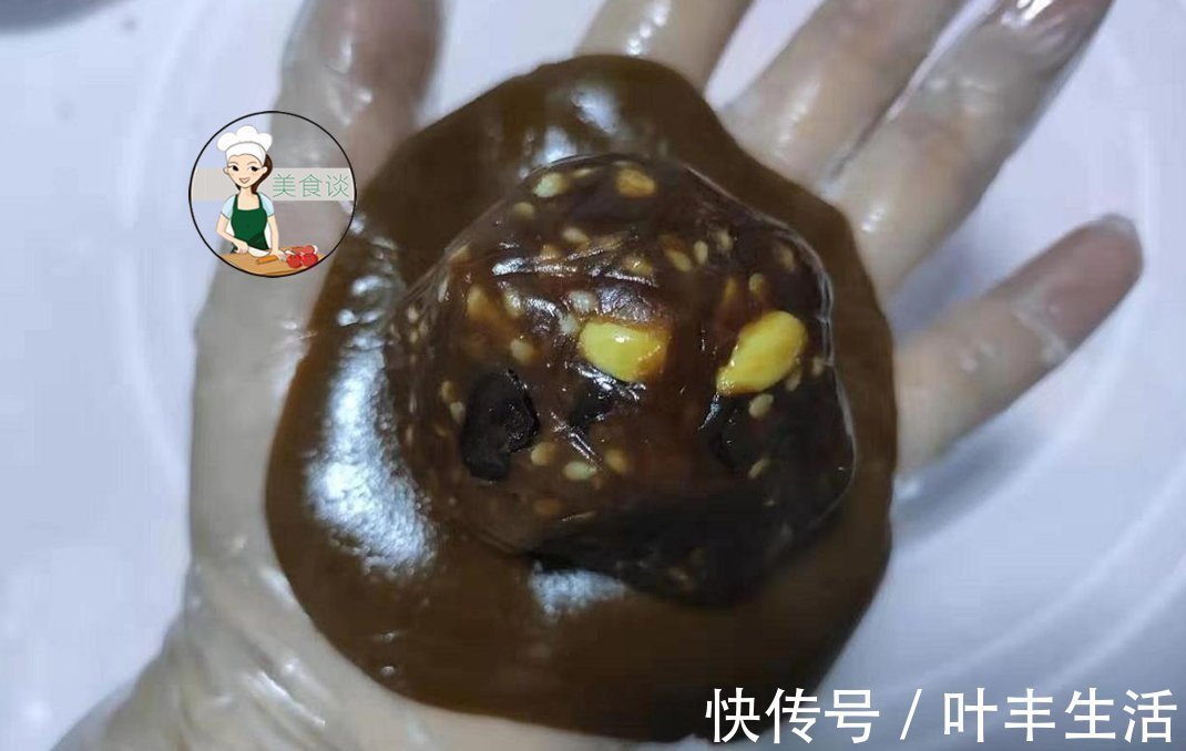 原来做月饼这么简单，配方简单零添加，比买的还香，一次性就成功