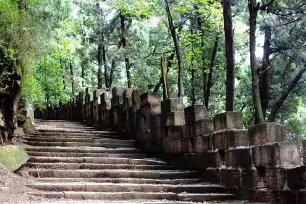 老年|成都周边3个登山踏春地，适合春节1天来回，登山洗肺免门票