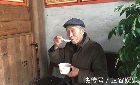 糖尿病患者|糖尿病人不能喝粥辟谣这样喝血糖不升高,还能降血糖