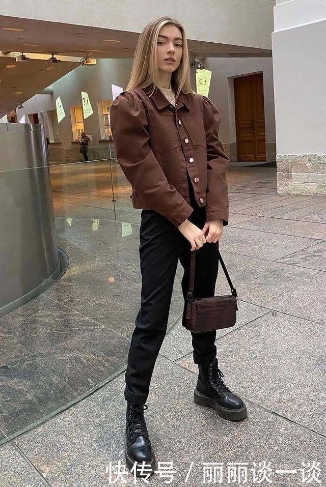 马丁靴的30个穿搭示范，可甜可盐，时髦炸了！