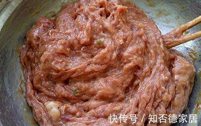 肉馅|饺子馅想要鲜嫩多汁？有人加鸡蛋，有人加油，其实都没说到点子上