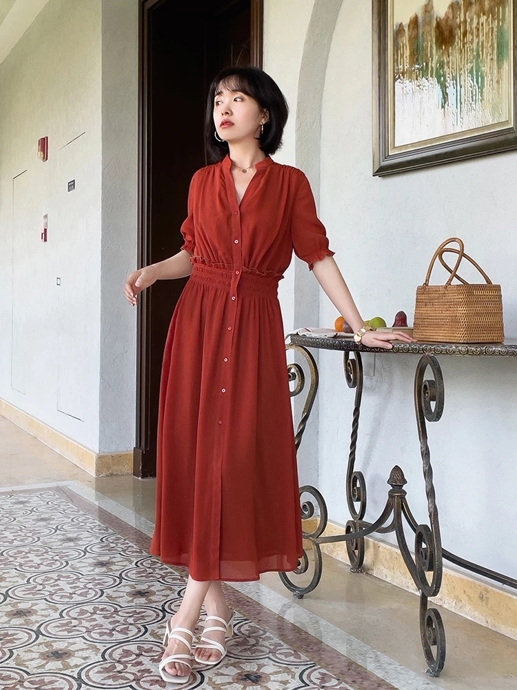 单品|奔三奔四的女性,夏季多穿这些基础款单品,显瘦洋气又高级