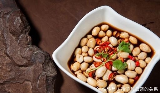 傻傻|三高患者不用怕,常吃一道凉菜,有效软化血管,很多人傻傻不清楚