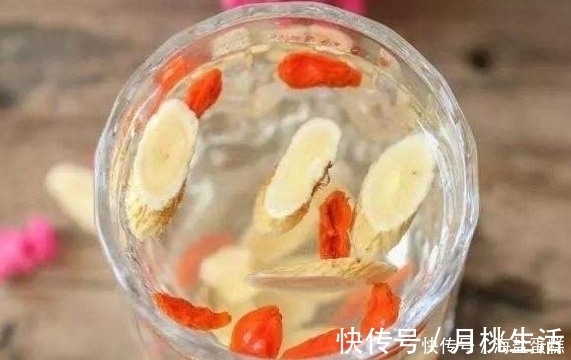 多糖|外行吃人参，内行吃黄芪，常用黄芪泡水喝，惊喜“不请自来”