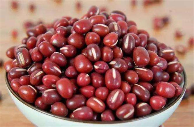 绿豆|女性不想老,不妨多吃四种食物,排毒抗衰,润肠通便,身体棒棒哒