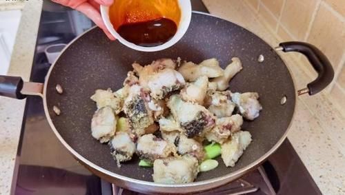 入秋后,带鱼鲫鱼靠边站,这鱼要多吃,肉厚刺少营养高,别不懂吃