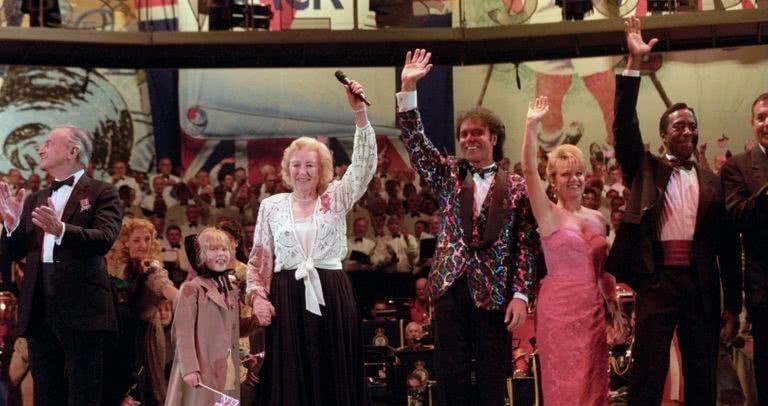 记忆|维拉·林恩夫人去世,享年103岁——照片中的记忆